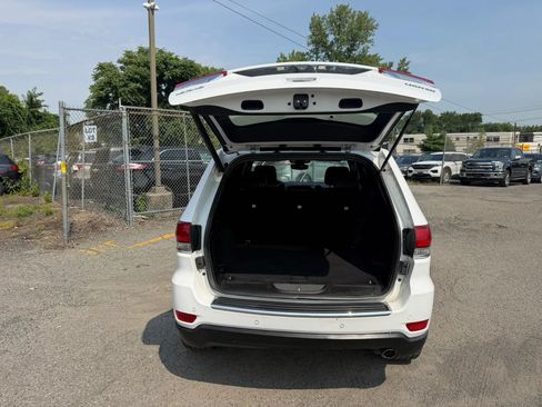 Used 2021 Jeep Grand Cherokee Limited AWD/4WD image 27