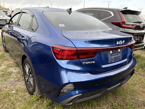 Used 2024 Kia Forte LXS w/ LXS Technology Package FWD image 6