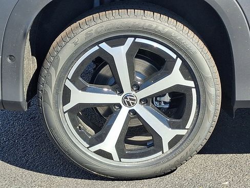 New 2026 Volkswagen Tiguan SE AWD/4WD image 5