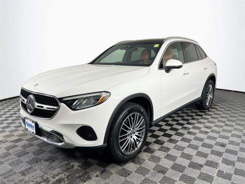 Certified 2023 Mercedes-Benz GLC 300 4MATIC image 2