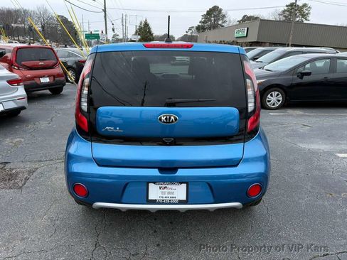 Used 2018 Kia Soul + image 6