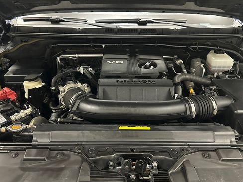 Certified 2022 Nissan Frontier SV image 10