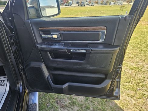 Used 2013 RAM 1500 Laramie w/ Convenience Group image 22
