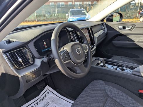 Certified 2024 Volvo XC60 B5 Core w/ Protection Package Premier image 8