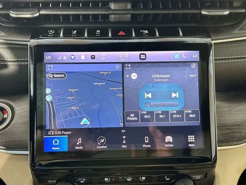 Used 2023 Jeep Grand Cherokee L Limited w/ Luxury Tech Group II AWD/4WD image 12