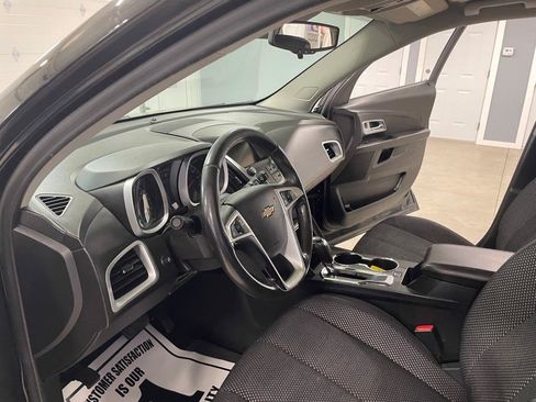 Used 2017 Chevrolet Equinox LT w/ Convenience Package FWD image 9
