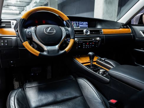 Used 2013 Lexus GS 450h w/ Luxury Pkg RWD image 9