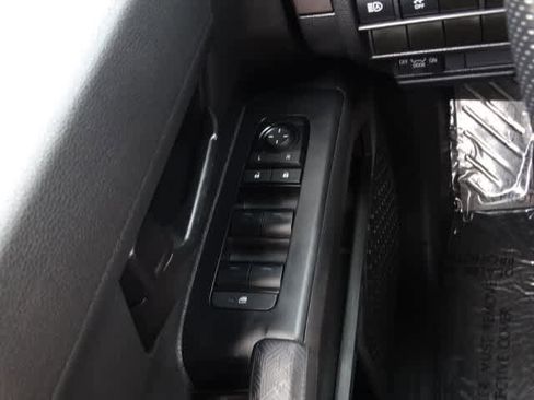 Certified 2024 Toyota Tacoma SR5 image 38