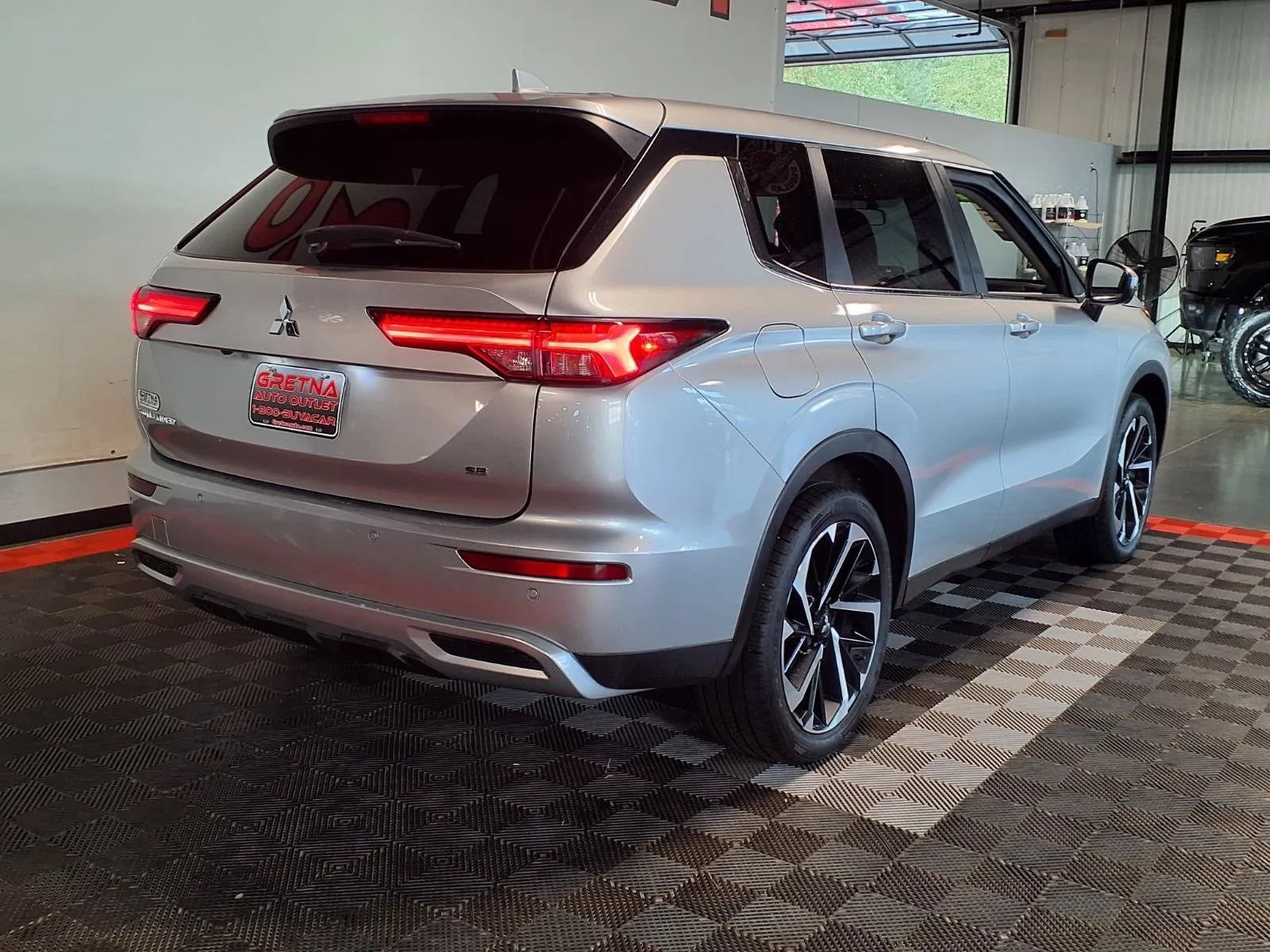 Used 2022 Mitsubishi Outlander SE AWD/4WD image 9