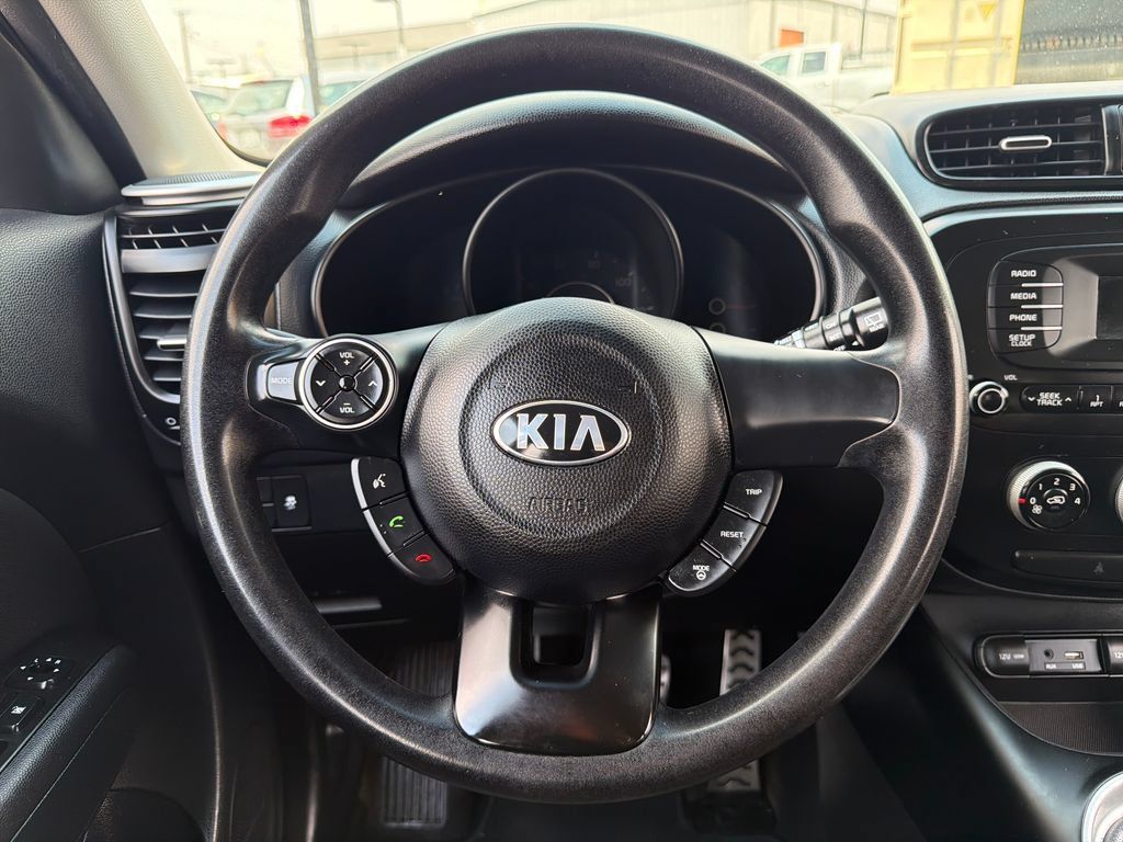 Used 2015 Kia Soul FWD image 14