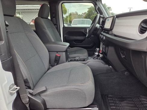 Used 2024 Jeep Wrangler Sport AWD/4WD image 18