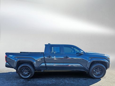 Used 2024 Toyota Tacoma TRD Sport w/ TRD Sport Premium Package image 6