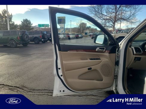 Used 2013 Jeep Grand Cherokee Limited w/ Trailer Tow Group image 13