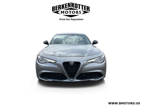 Used 2021 Alfa Romeo Giulia Ti w/ Nero Edizione image 8