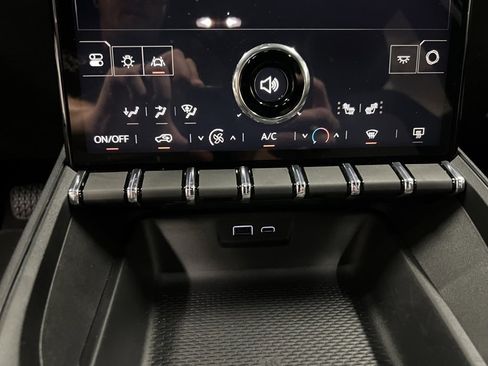 New 2025 GMC Terrain Elevation w/ Technology Package II image 21