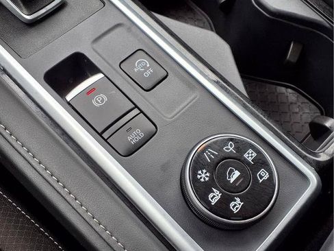 Certified 2024 Nissan Pathfinder SL AWD/4WD image 20
