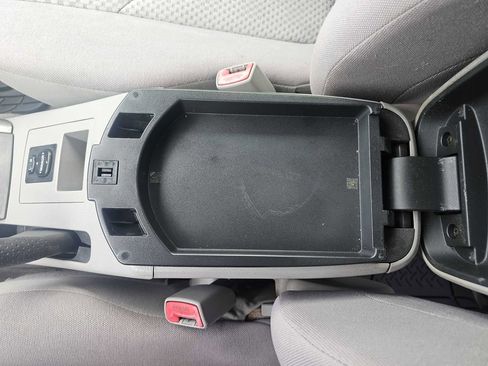 Used 2006 Toyota RAV4 4WD image 17