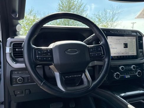Used 2024 Ford F250 Platinum AWD/4WD image 11