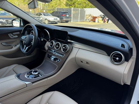Used 2019 Mercedes-Benz C 300 4MATIC Sedan image 32