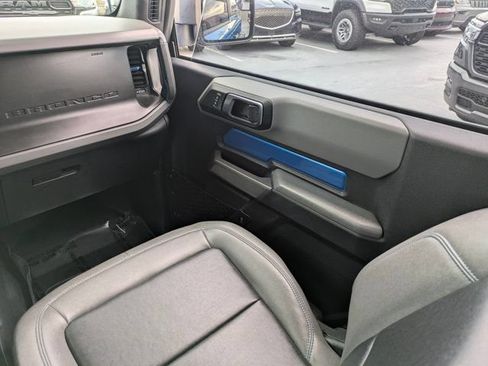 Used 2022 Ford Bronco Black Diamond AWD/4WD image 19