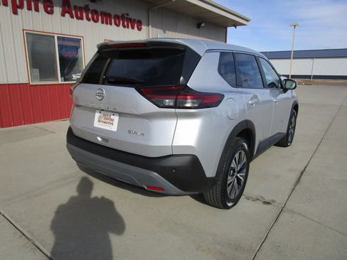 Used 2022 Nissan Rogue SV AWD/4WD image 9