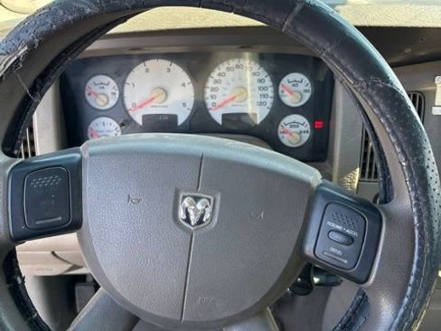 Used 2005 Dodge Ram 2500 Truck SLT w/ Trailer Tow Group AWD/4WD image 6