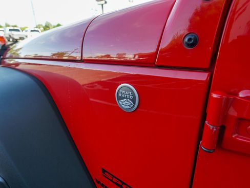 Used 2015 Jeep Wrangler Sport w/ Quick Order Package 24S AWD/4WD image 8