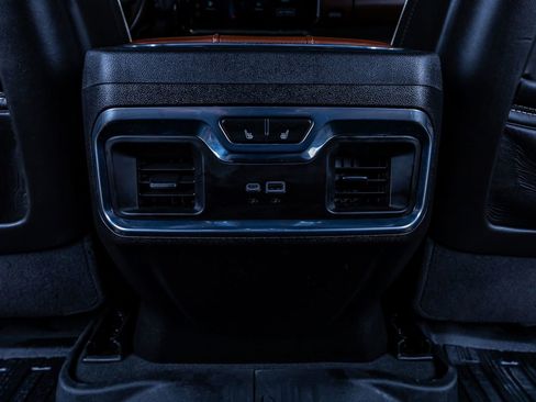 Used 2025 GMC Sierra 2500 Denali Ultimate AWD/4WD image 34