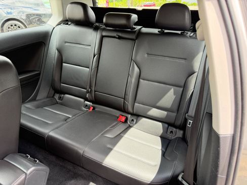 Used 2015 Volkswagen Golf S FWD image 29