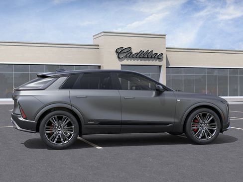 New 2026 Cadillac Lyriq V w/ Exterior Carbon Fiber Package AWD/4WD image 5