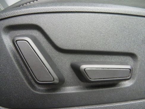 Used 2024 Audi A3 2.0T Premium image 38