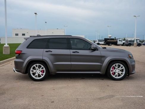 Used 2018 Jeep Grand Cherokee Trackhawk AWD/4WD image 8