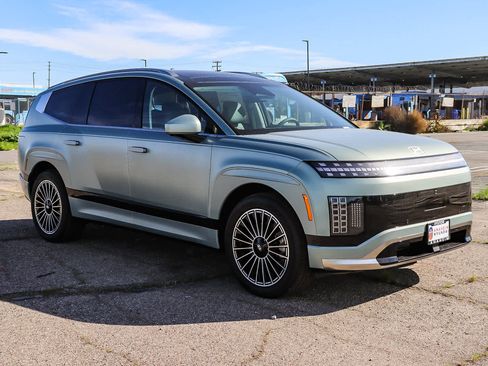 New 2026 Hyundai Ioniq 9 Calligraphy image 3