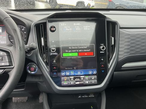Used 2025 Subaru Forester Premium AWD/4WD image 21