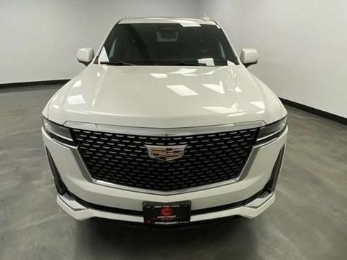 Used 2023 Cadillac Escalade Premium Luxury w/ LPO, Floor Liner Package AWD/4WD image 10