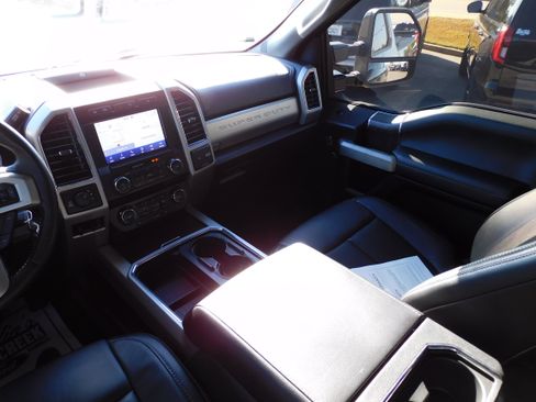 Used 2020 Ford F250 Lariat w/ Lariat Value Package image 22