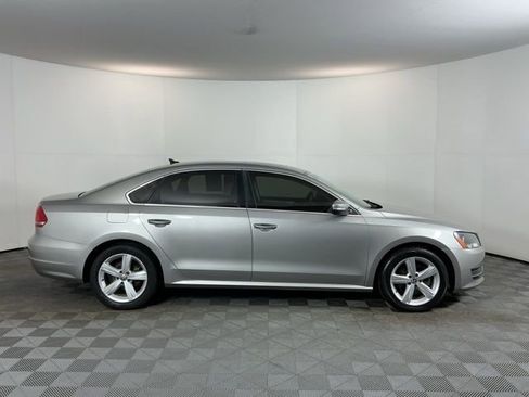 Used 2013 Volkswagen Passat 2.5 SE FWD image 4