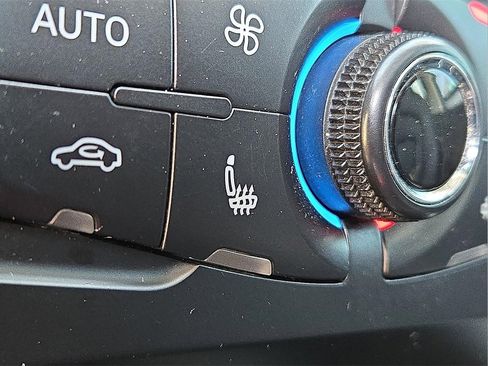 Used 2009 Audi A4 2.0T Premium image 25