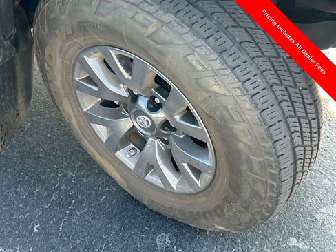 Used 2013 Toyota Tacoma PreRunner w/ Convenience Pkg RWD image 2