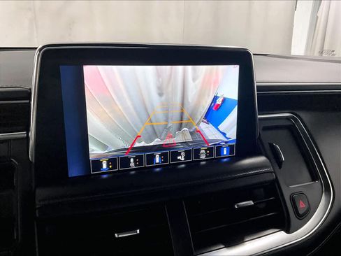 Used 2022 Chevrolet Suburban Z71 w/ Luxury Package image 20