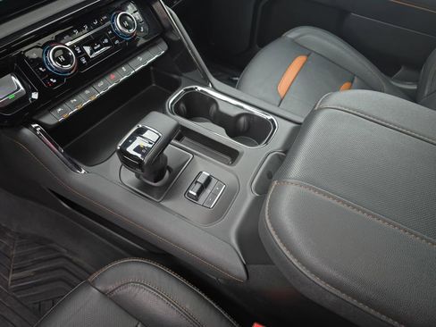 Used 2023 GMC Sierra 1500 AT4 w/ AT4 Premium Package AWD/4WD image 28