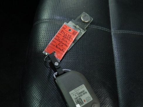 Used 2023 Kia Telluride EX w/ EX Captain's Chair Package FWD image 34