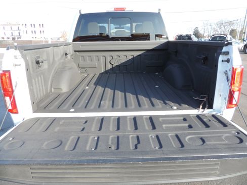 Used 2018 Ford F150 Lariat w/ Equipment Group 502A Luxury image 20