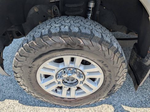 Used 2019 Ford F250 XLT w/ Snow Plow Prep Package AWD/4WD image 12