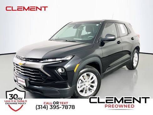 Used 2025 Chevrolet TrailBlazer LS FWD image 1