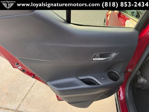 Used 2019 Toyota C-HR XLE image 13