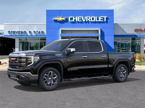 New 2026 GMC Sierra 1500 SLT image 2