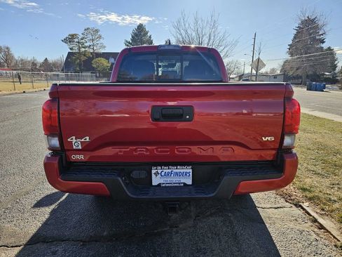 Used 2019 Toyota Tacoma SR w/ SR Convenience Package image 4