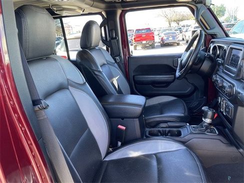 Used 2021 Jeep Gladiator Willys image 26