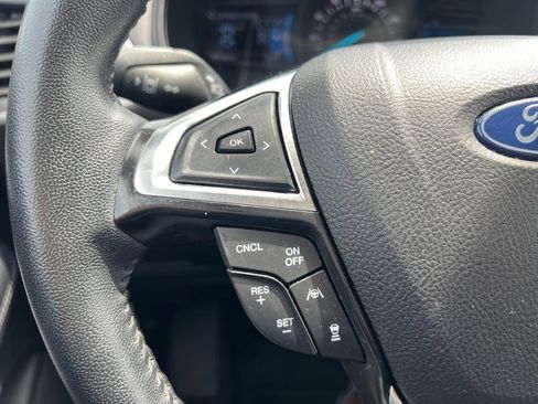 Used 2024 Ford Edge SEL AWD/4WD image 16